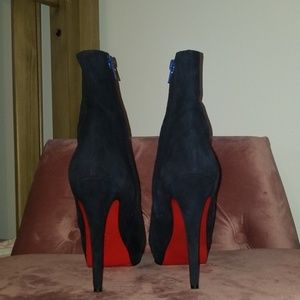 NAVY BLUE Christian Louboutin